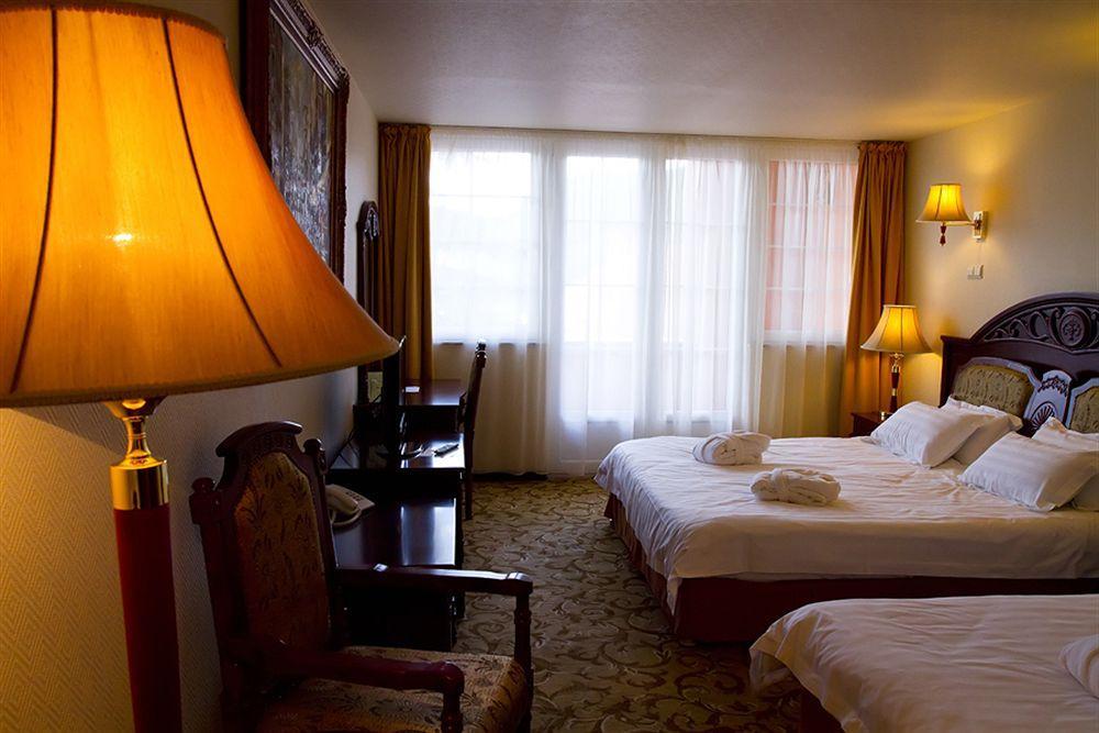 Hotel Bellevue Esztergom Luaran gambar