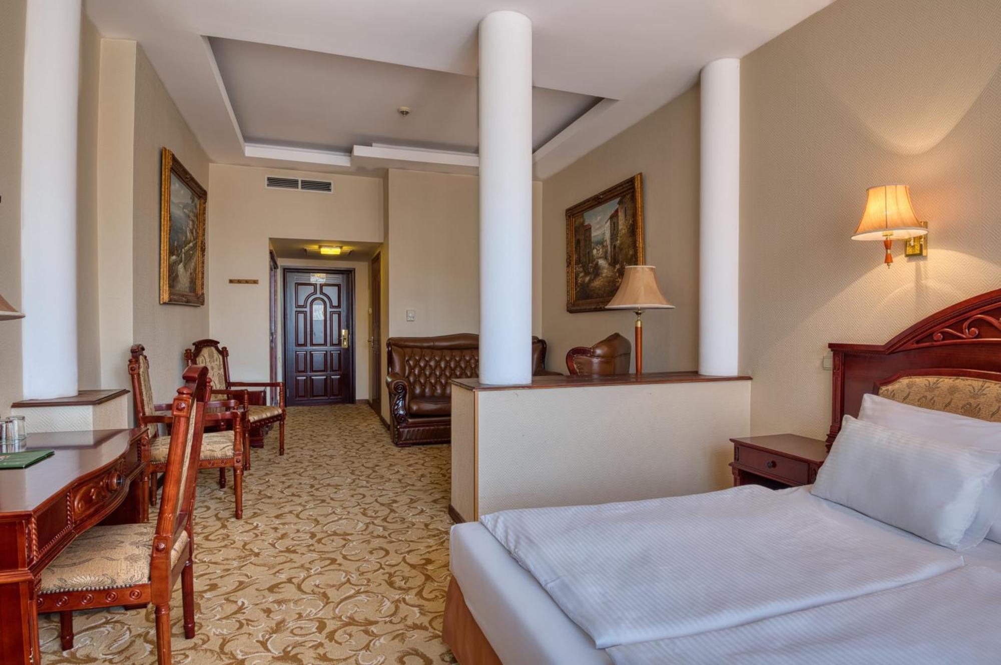 Hotel Bellevue Esztergom Bilik gambar