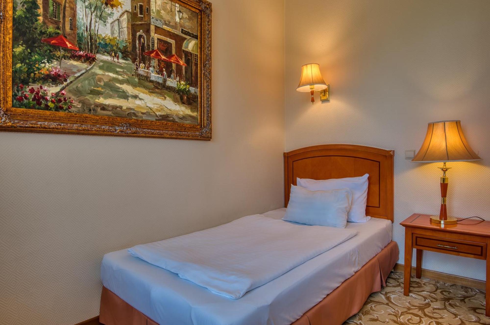 Hotel Bellevue Esztergom Bilik gambar