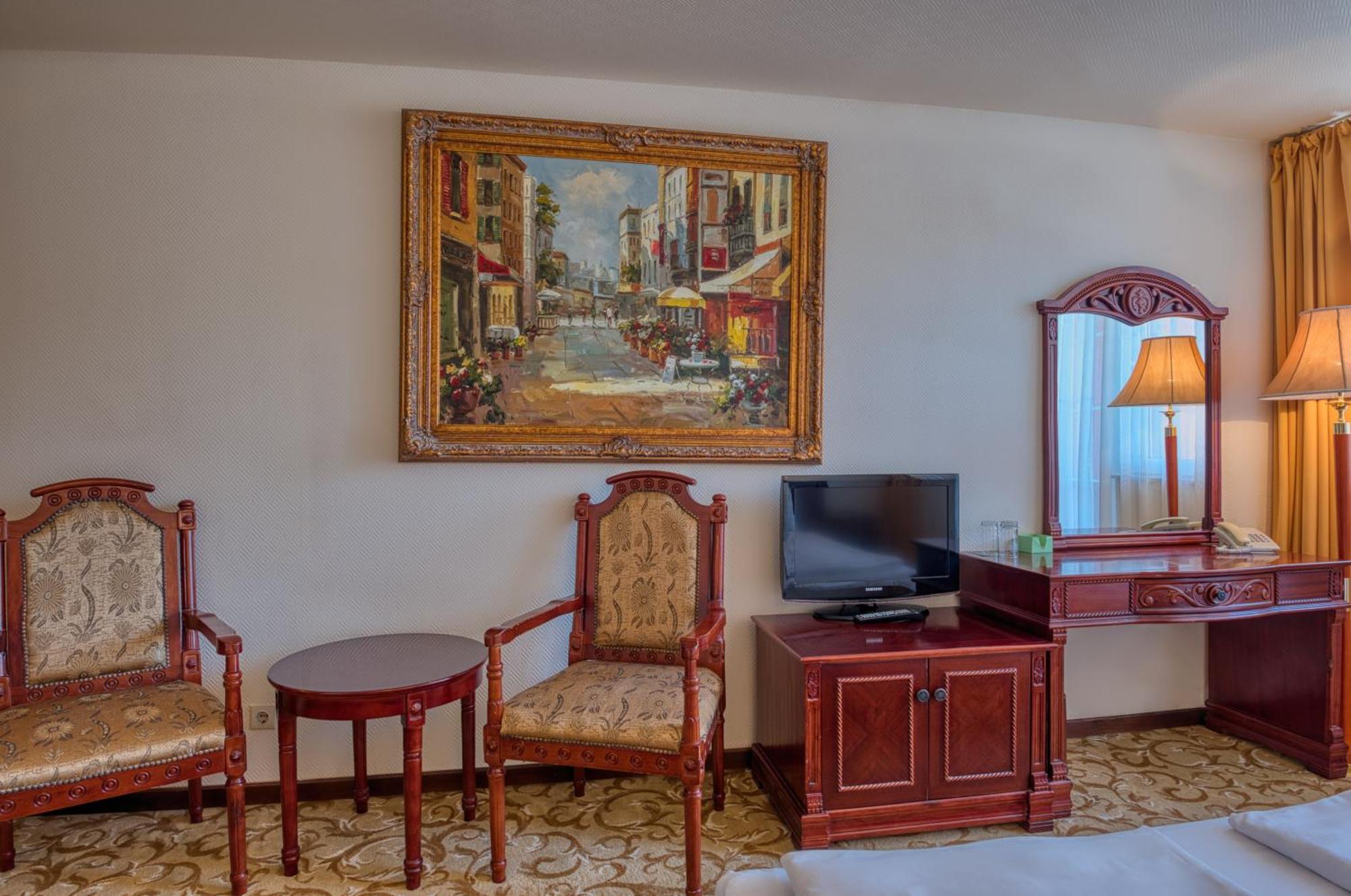 Hotel Bellevue Esztergom Luaran gambar