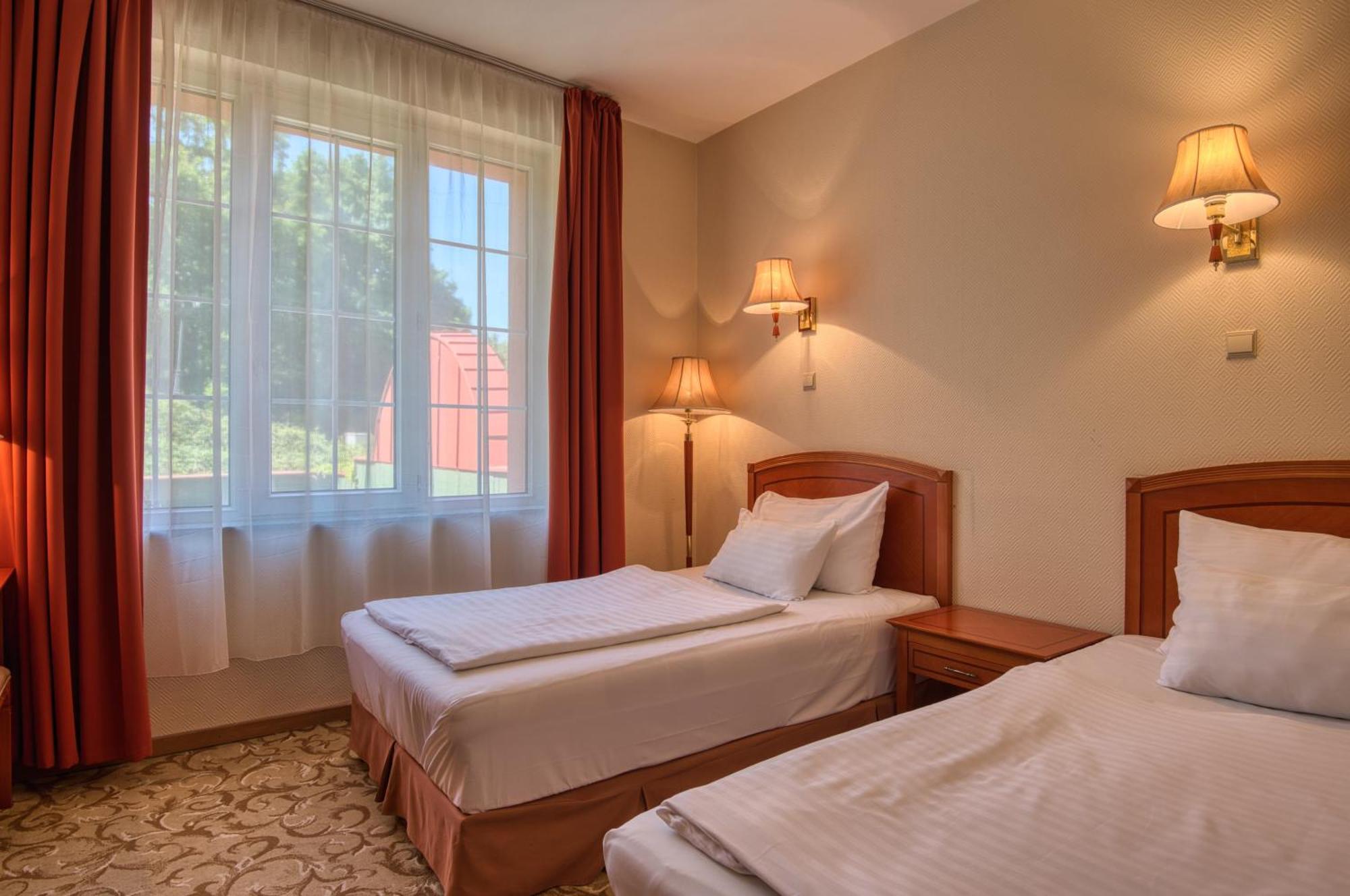 Hotel Bellevue Esztergom Luaran gambar