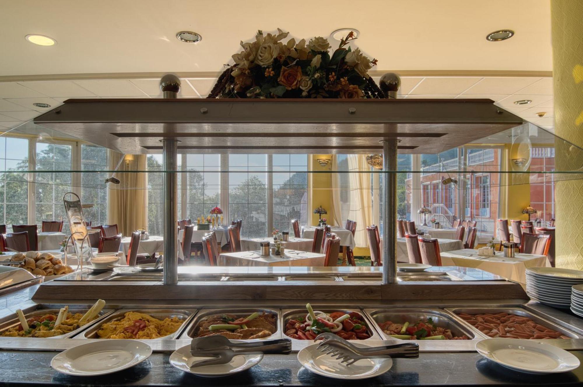 Hotel Bellevue Esztergom Luaran gambar