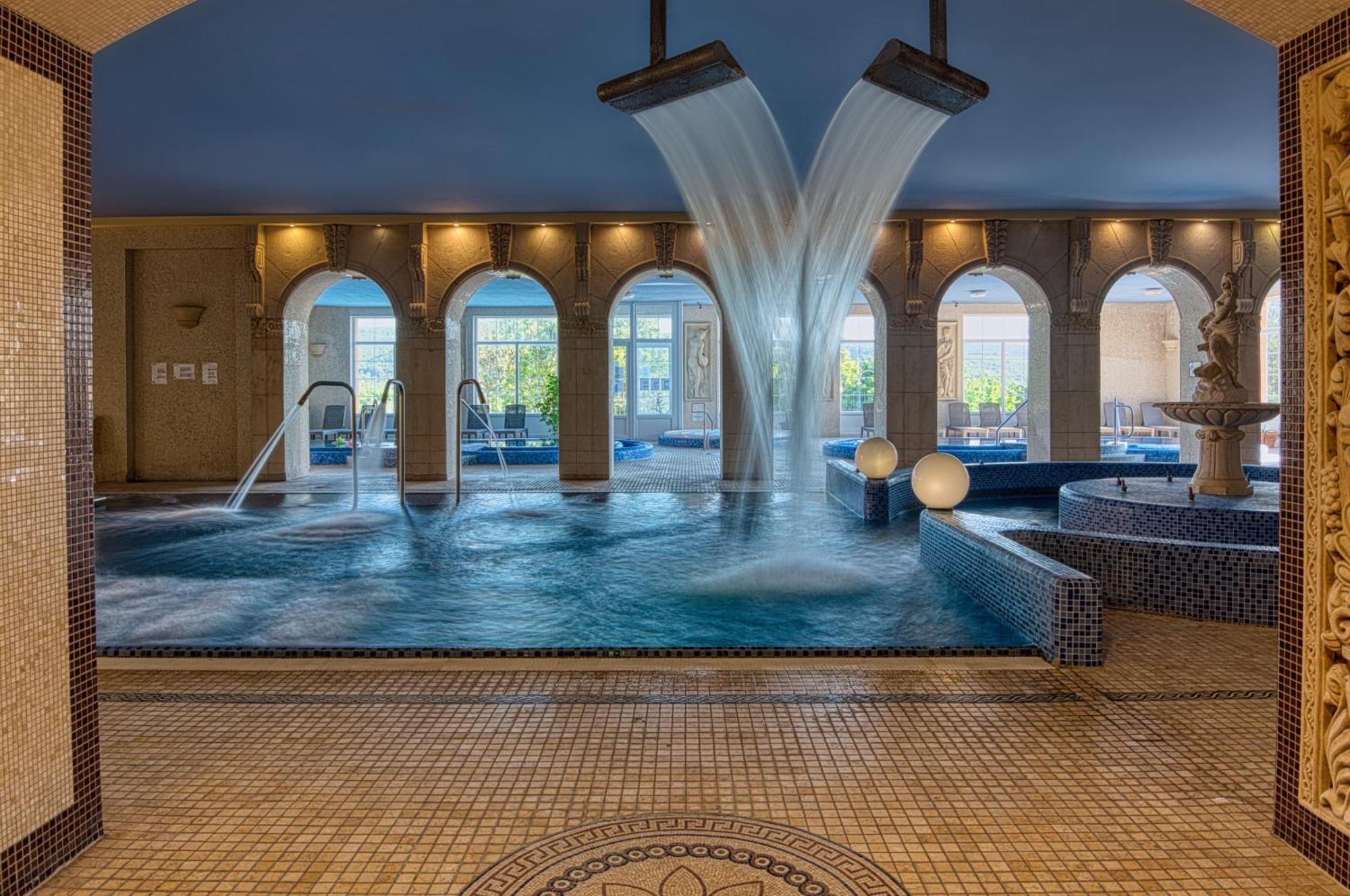 Hotel Bellevue Esztergom Luaran gambar