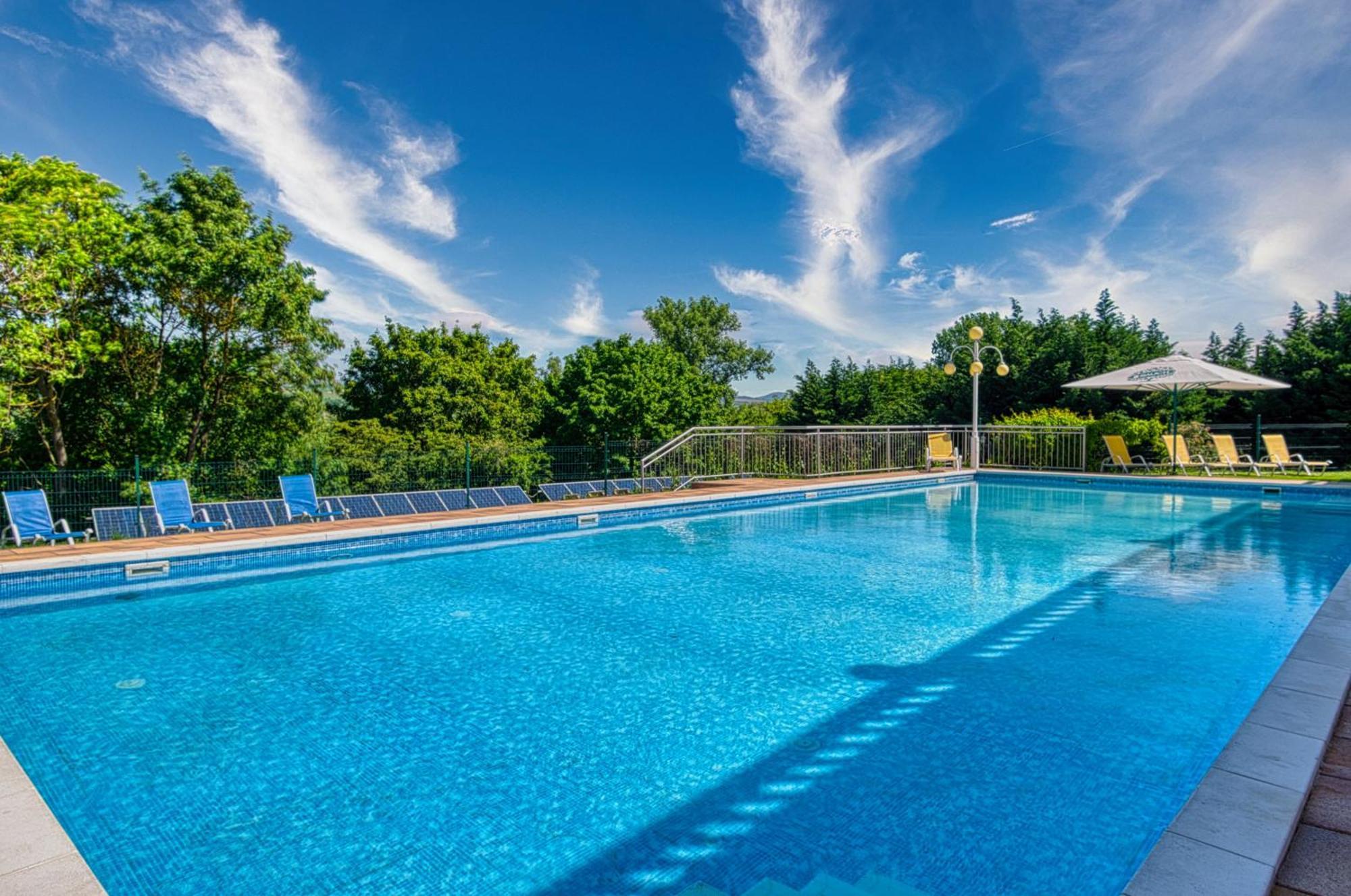 Hotel Bellevue Esztergom Luaran gambar