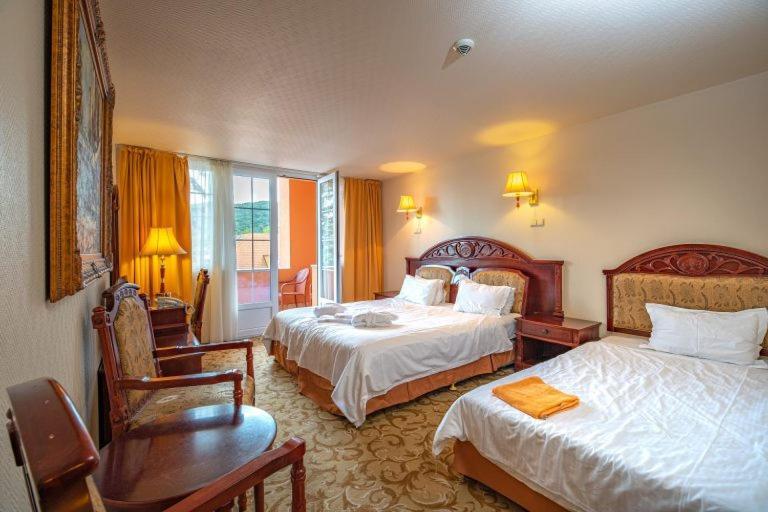 Hotel Bellevue Esztergom Luaran gambar